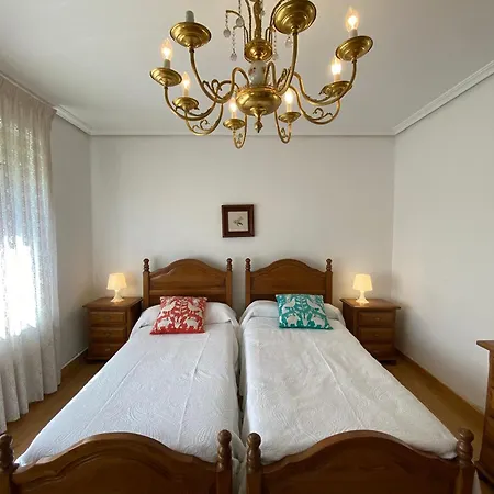 アパート Sarin Reocín